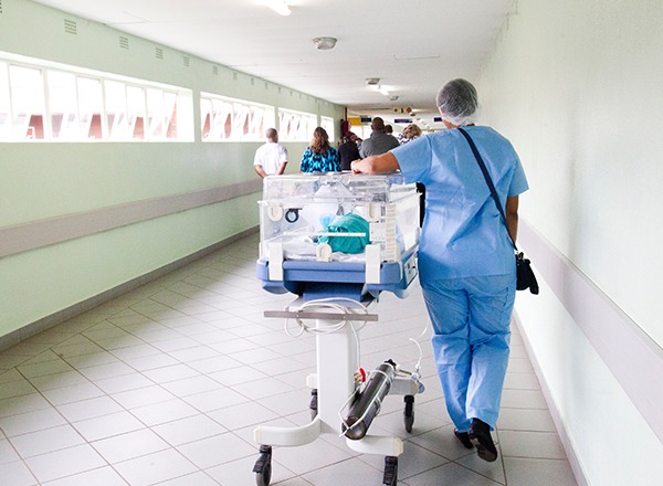 meda,ameliyat masaları,ameliyat masası,ameliyat lambaları,ameliyat lambasıRota Medikal, medikal ankara, Ameliyat Masaları, Medikal Arabalar, İlaç Dağıtım, Pansuman ve Servis arabası, Acil Yardım arabası, acil Müdahale Arabası